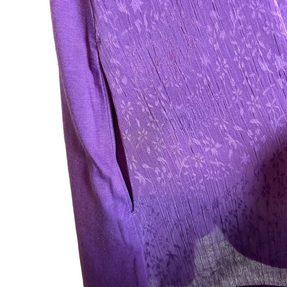 LOGO by Lori Goldstein Purple Short Sleeve High Low Lace Accent Top Sz.XS - Picture 6 of 16